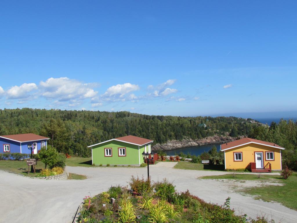 Les Chalets Au Bord De La Mer Les Escoumins Zewnętrze zdjęcie
